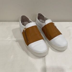 Django & Juliette White Leather White Slip-On Shoes for Women Size 9.5 (41)